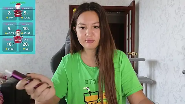 Snapshot of Nelly_Fischer chatting on 12-31-24, 09:53 Nelly Fischer online show from 12-31-24, 09:53