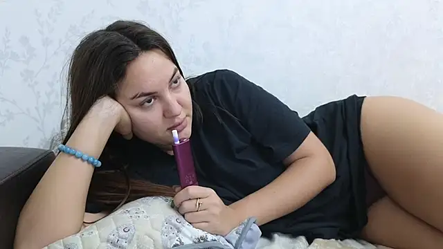 Snapshot of Nelly_Fischer chatting on 01-14-25, 01:49 Nelly Fischer online show from 01-14-25, 01:49