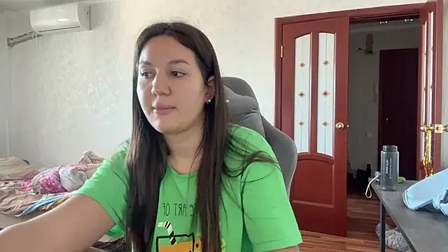 Snapshot of Nelly_Fischer chatting on 02-17-25, 07:26 Nelly Fischer online show from 02-17-25, 07:26