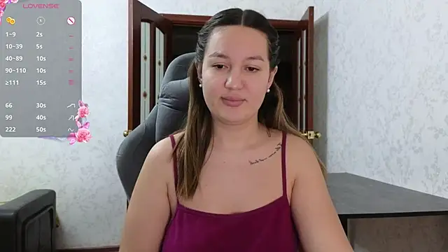 Snapshot of Nelly_Fischer chatting on 04-21-26, 06:34 Nelly Fischer online show from 04-21-26, 06:34