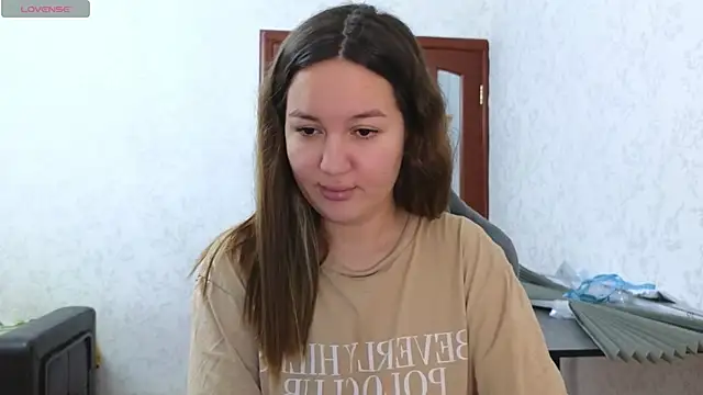 Snapshot of Nelly_Fischer chatting on 04-24-26, 03:36 Nelly Fischer online show from 04-24-26, 03:36