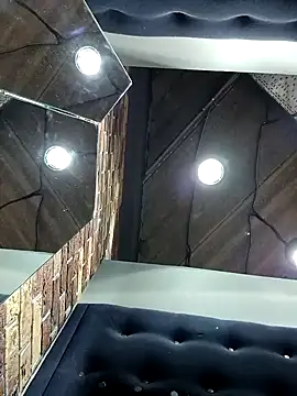 Ulyana72882 online show from 01-07-25, 12:31