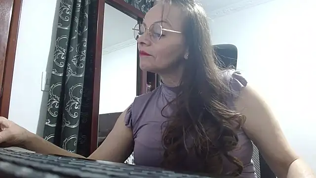 asleycavta online show from 10-22-25, 05:13