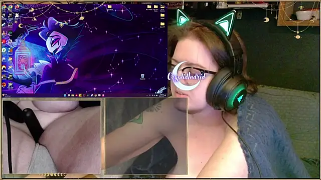 Snapshot of CryptidIndrid chatting on 02-11-25, 03:40 CryptidIndrid online show from 02-11-25, 03:40