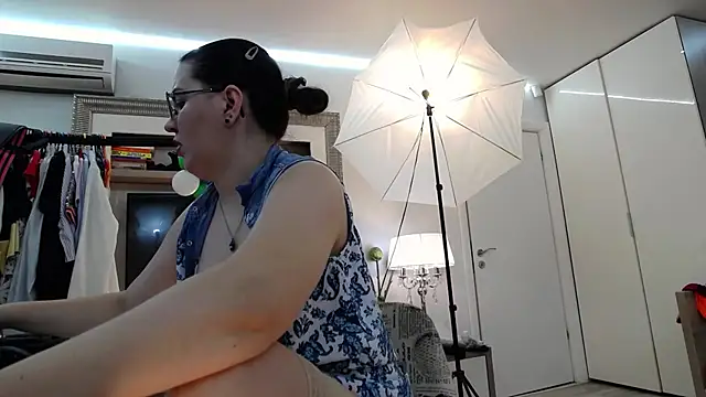 Snapshot of ILoveToFeelU chatting on 02-27-25, 11:26 ILoveToFeelU online show from 02-27-25, 11:26