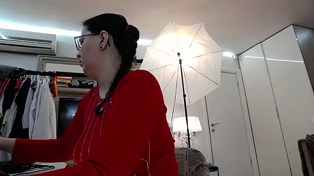 Snapshot of ILoveToFeelU chatting on 03-16-25, 09:37 ILoveToFeelU online show from 03-16-25, 09:37