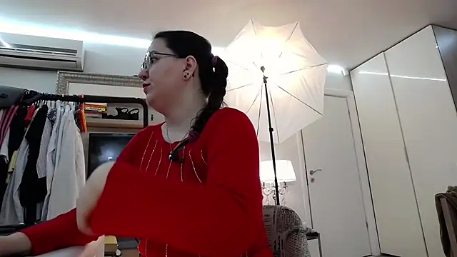 Snapshot of ILoveToFeelU chatting on 03-17-25, 12:41 ILoveToFeelU online show from 03-17-25, 12:41