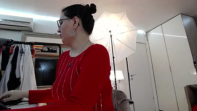 Snapshot of ILoveToFeelU chatting on 03-20-25, 12:30 ILoveToFeelU online show from 03-20-25, 12:30
