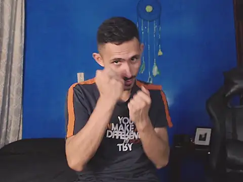 HomeAloneK online show from 11-04-25, 07:35