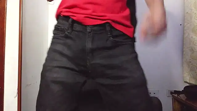 Snapshot of HomeAloneK chatting on 02-18-26, 09:22 HomeAloneK online show from 02-18-26, 09:22