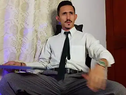HomeAloneK online show from 05-04-26, 07:32