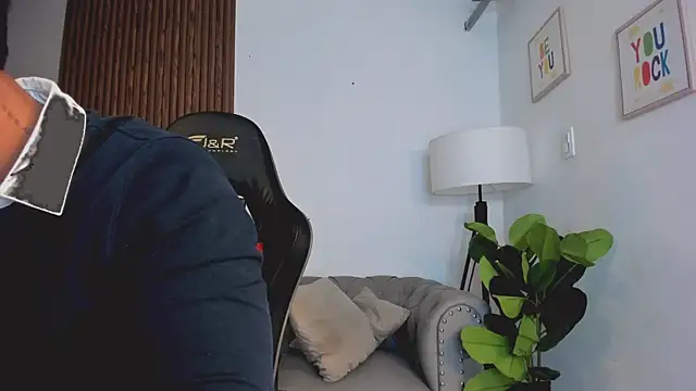 liam collins21 online show from 09-30-25, 11:48