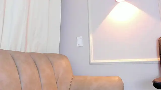 Snapshot of Lia_walton chatting on 03-15-25, 12:02 Lia walton online show from 03-15-25, 12:02