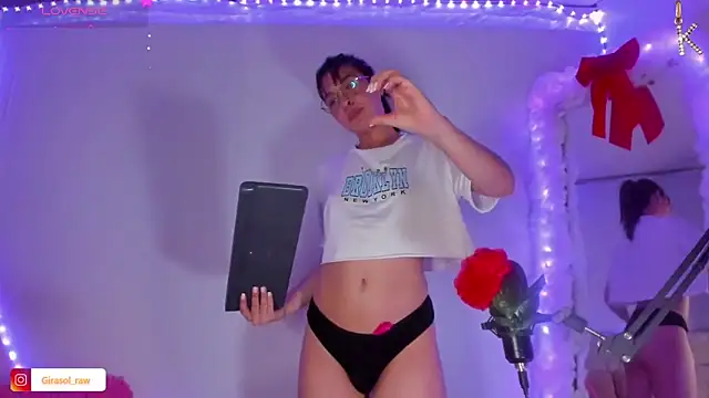 Snapshot of KATERAW chatting on 03-22-25, 05:28 KATERAW online show from 03-22-25, 05:28