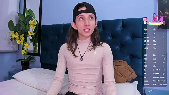 Feniix   online show from 10-10-25, 04:22