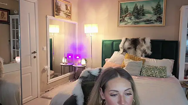 Snapshot of JoanneGG chatting on 01-18-26, 12:09 JoanneGG online show from 01-18-26, 12:09