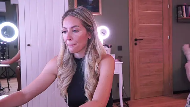 JoanneGG online show from 07-12-26, 08:16