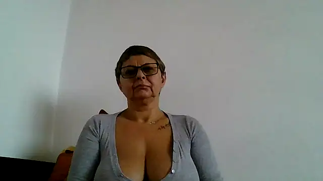 roseblak42 online show from 10-24-25, 12:23