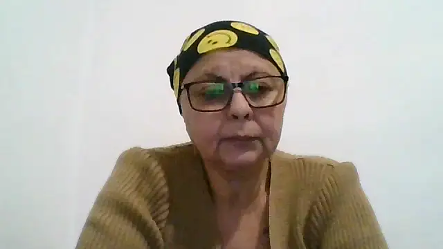 roseblak42 online show from 11-17-25, 04:24