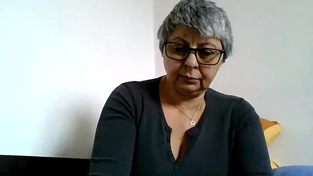 roseblak42 online show from 02-16-26, 01:29