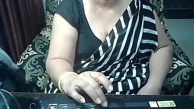 Snapshot of Punambhabisexy chatting on 11-27-25, 10:28 Punambhabisexy online show from 11-27-25, 10:28