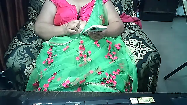 Snapshot of Punambhabisexy chatting on 12-02-25, 11:00 Punambhabisexy online show from 12-02-25, 11:00