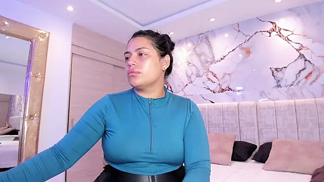 kiana cream online show from 11-17-25, 11:49