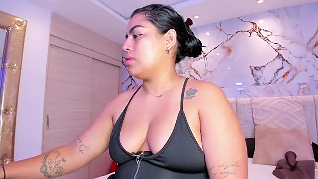 kiana cream online show from 11-23-25, 11:54