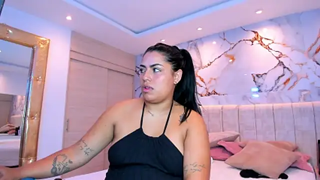 kiana cream online show from 04-18-26, 09:15