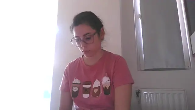 LovelyJulliette online show from 10-31-25, 01:01