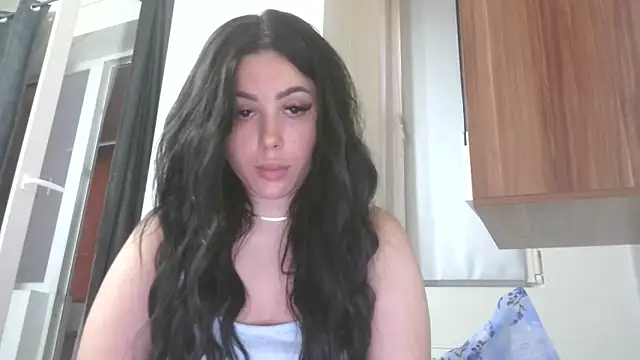 LovelyJulliette online show from 06-12-26, 04:28