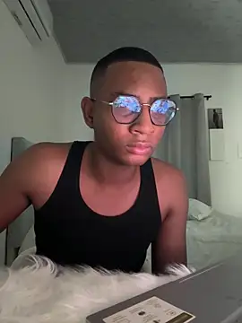 Arwens bell08 online show from 02-16-25, 04:09