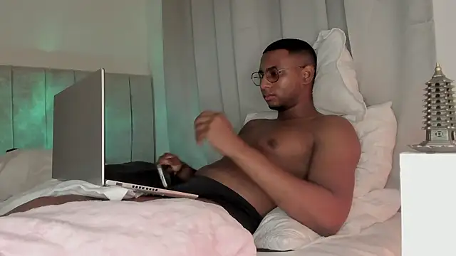 Arwens bell08 online show from 02-27-26, 01:16