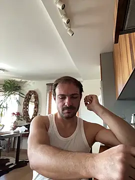 Adventurehotman online show from 12-19-24, 10:34