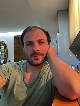 Adventurehotman online show from 02-06-25, 11:58