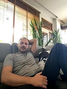 Adventurehotman online show from 10-01-25, 08:31