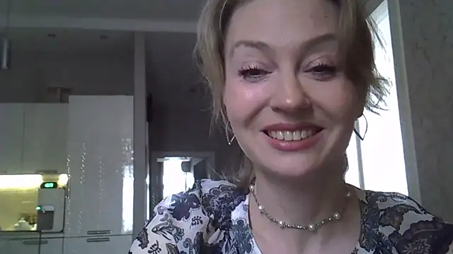 ZarinaSwift online show from 05-12-26, 04:31