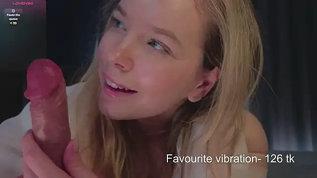 Snapshot of milly_shy chatting on 03-06-25, 10:09 milly shy online show from 03-06-25, 10:09