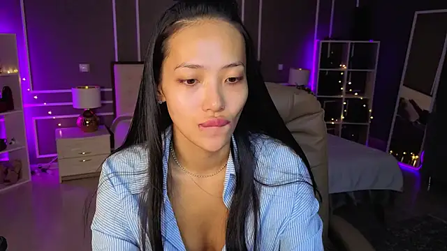  MIURA  online show from 04-25-26, 01:08