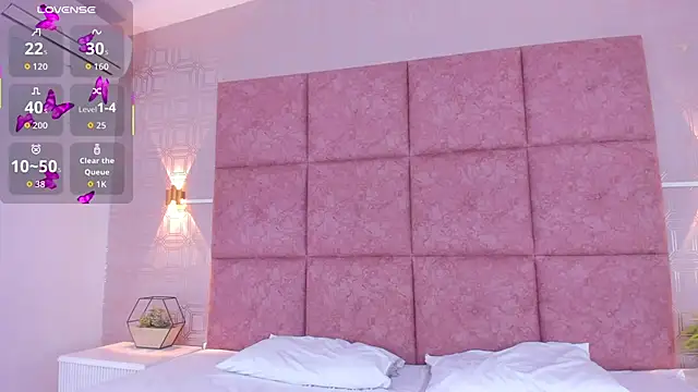 LiaVelez online show from 02-17-26, 01:51