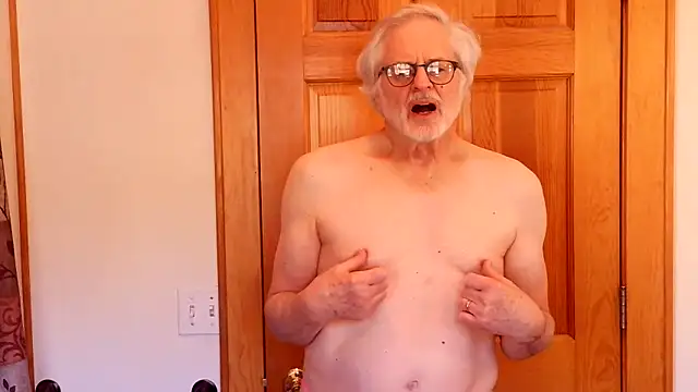 stripfun23 online show from 03-12-26, 06:58