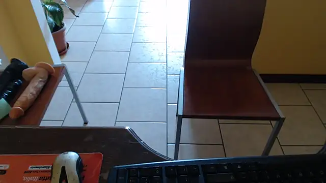 Snapshot of 69porcellone69 chatting on 02-13-25, 08:59 69porcellone69 online show from 02-13-25, 08:59