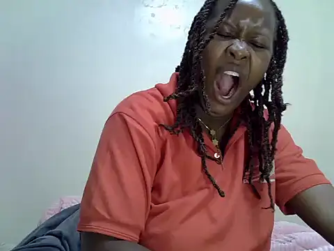 Snapshot of Sonnia_ chatting on 05-15-26, 04:30 Sonnia online show from 05-15-26, 04:30