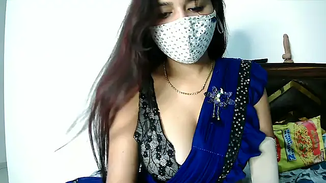 Snapshot of Gloie4u chatting on 10-28-25, 08:18 Gloie4u online show from 10-28-25, 08:18