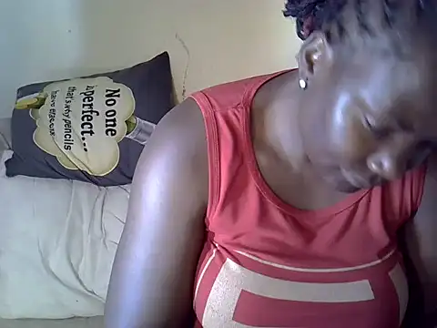 Snapshot of Sweetreena chatting on 12-03-25, 05:59 Sweetreena online show from 12-03-25, 05:59