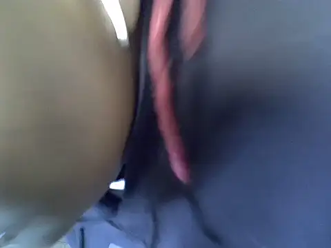 Snapshot of Sweetreena chatting on 12-15-25, 05:01 Sweetreena online show from 12-15-25, 05:01