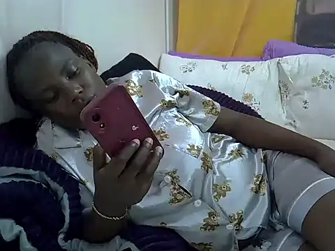 Snapshot of Sweetreena chatting on 06-04-26, 03:51 Sweetreena online show from 06-04-26, 03:51