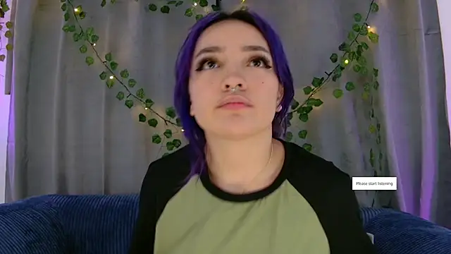 Snapshot of vayolett01_dakotta chatting on 12-23-25, 12:30 vayolett01 dakotta online show from 12-23-25, 12:30