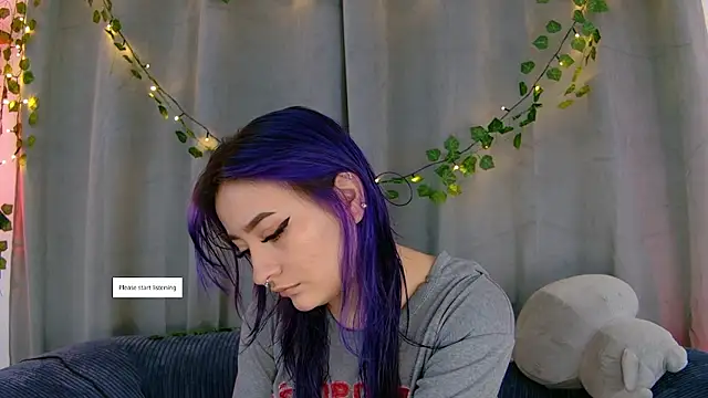 Snapshot of vayolett01_dakotta chatting on 01-15-26, 06:07 vayolett01 dakotta online show from 01-15-26, 06:07