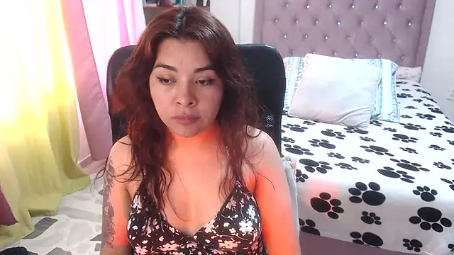 Snapshot of Ana_Bella91 chatting on 06-08-26, 06:41 Ana Bella91 online show from 06-08-26, 06:41